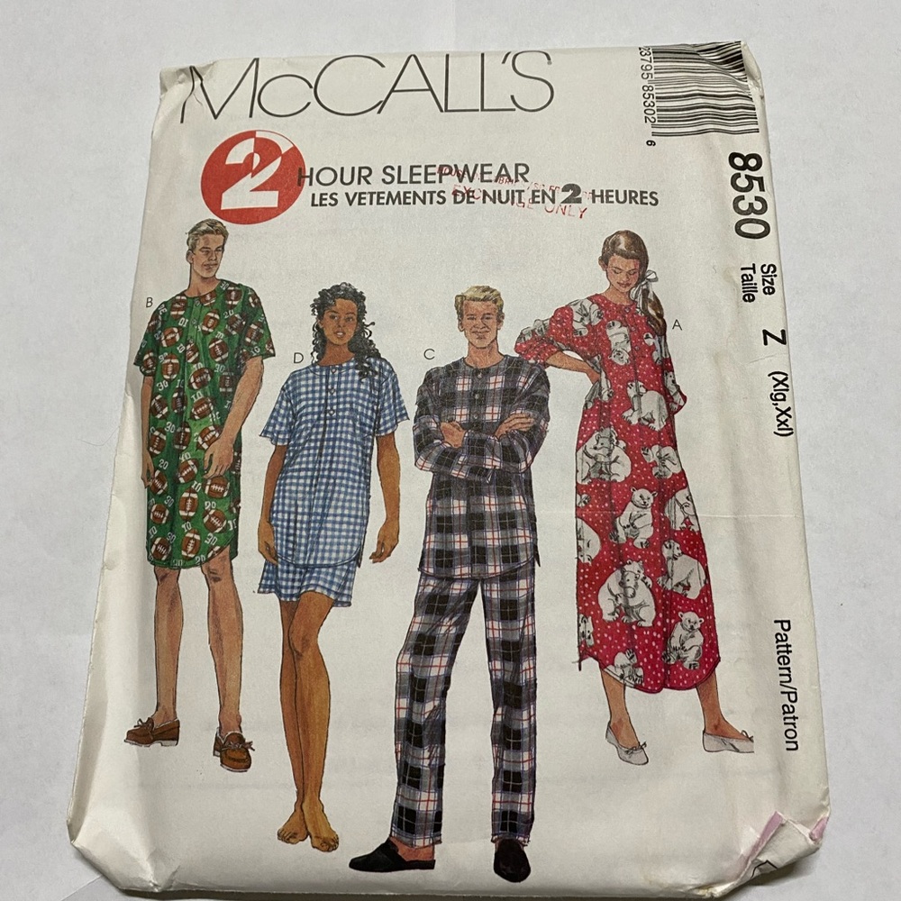 * McCall' sewing Sleepwear Pattern uncut vintage 1996 pajama gowns & set